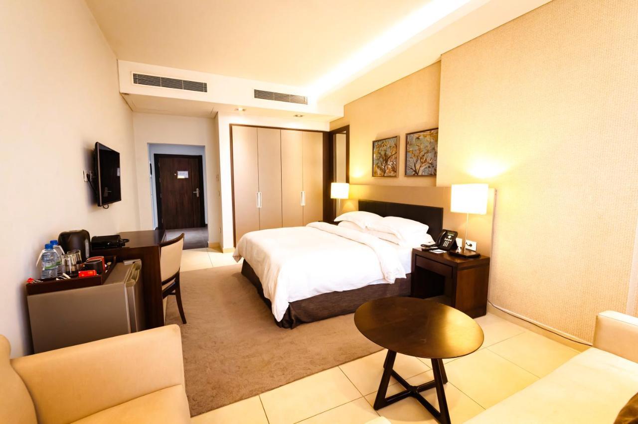 คิน พลาซา อาร์ยาน บาย โรตานา Hotel คินชาซา ภายนอก รูปภาพ