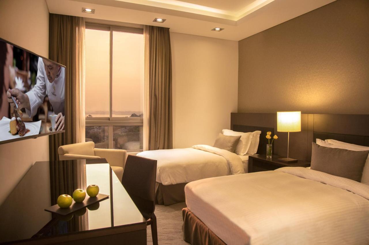 คิน พลาซา อาร์ยาน บาย โรตานา Hotel คินชาซา ภายนอก รูปภาพ
